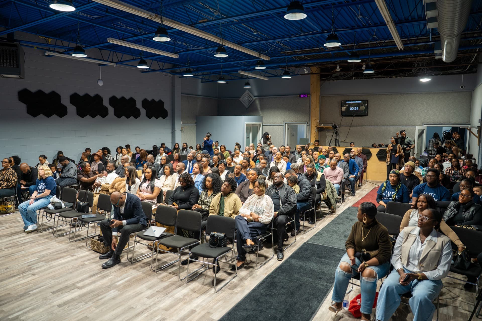 KCLC worship service congregation